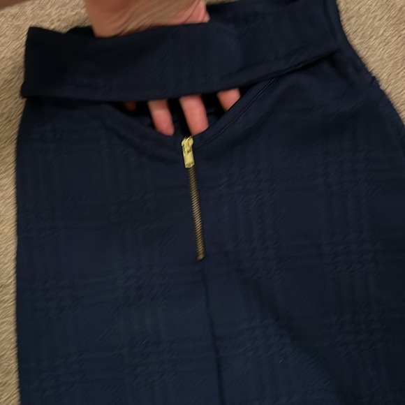 Privetly Privileged bodycon midi navy classy textured skirt lower back opening - Picture 3 of 6